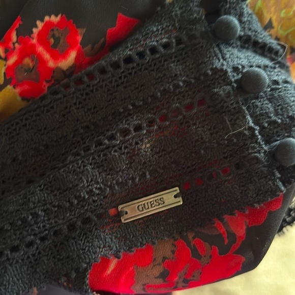Brand New Guess Black Cold Shoulder Crochet Lace Top w/ Red Rose Floral Design - Picture 13 of 15